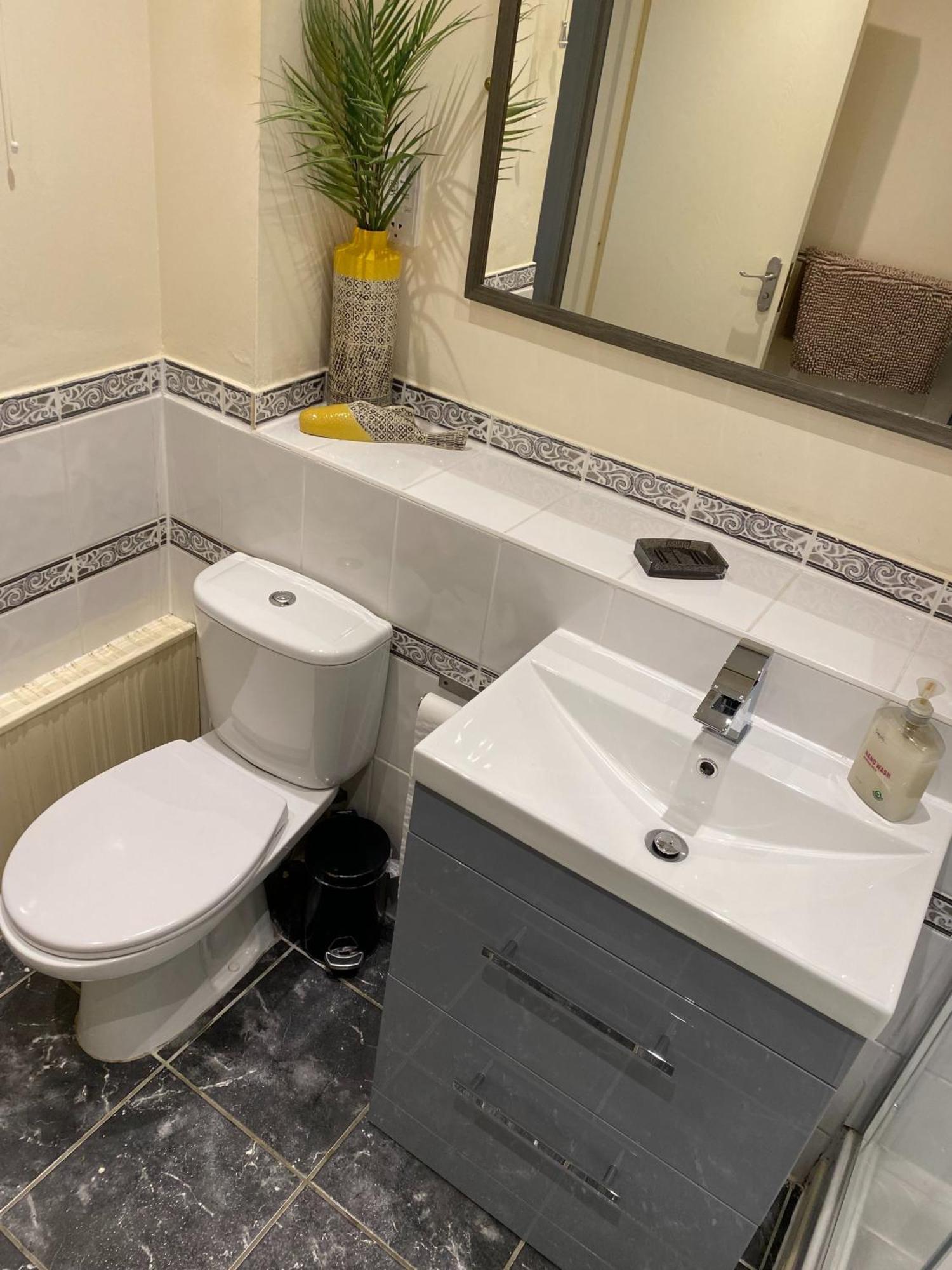 River Courtyard Apartment In The Heart Of Stneots Saint Neots Ngoại thất bức ảnh